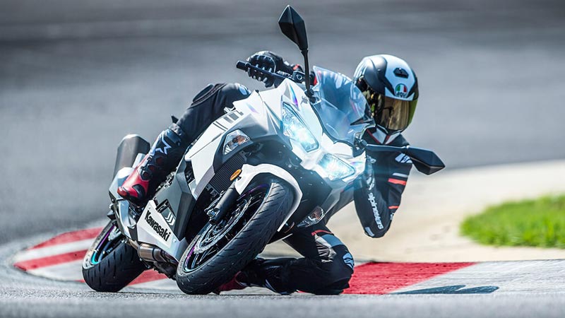 Kawasaki Ninja 400 ABS Swing