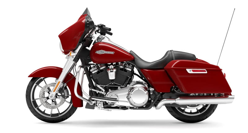 Harley Street Glide Photo 2