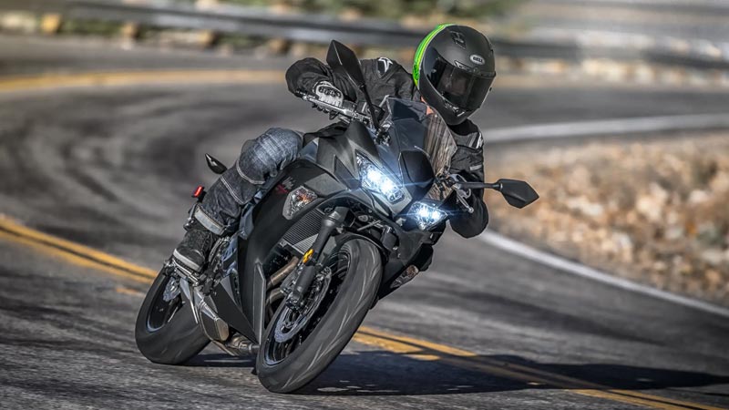 Kawasaki Ninja 650 Pics